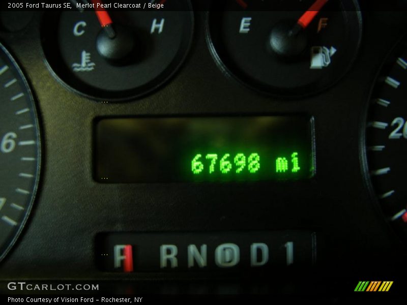 Merlot Pearl Clearcoat / Beige 2005 Ford Taurus SE