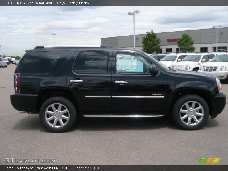 Onyx Black / Ebony 2010 GMC Yukon Denali AWD