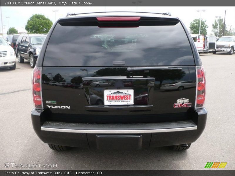 Onyx Black / Ebony 2010 GMC Yukon Denali AWD