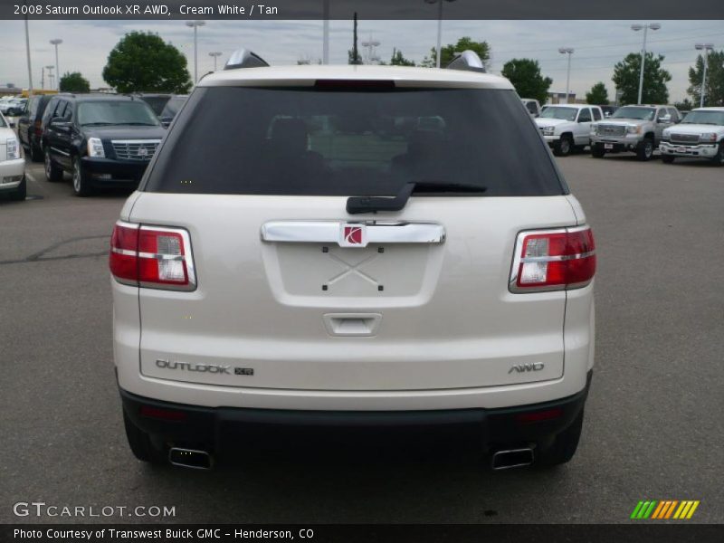 Cream White / Tan 2008 Saturn Outlook XR AWD