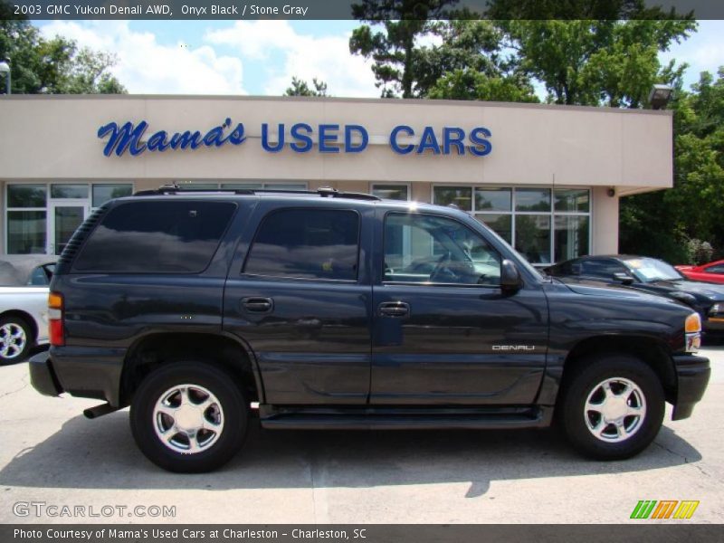 Onyx Black / Stone Gray 2003 GMC Yukon Denali AWD