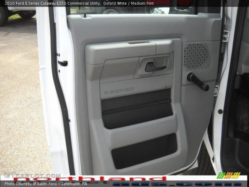 Oxford White / Medium Flint 2010 Ford E Series Cutaway E350 Commercial Utility