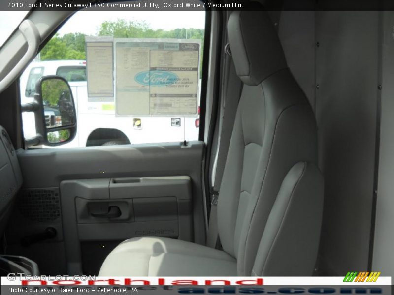 Oxford White / Medium Flint 2010 Ford E Series Cutaway E350 Commercial Utility
