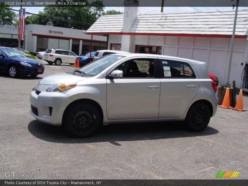Silver Streak Mica / Charcoal 2010 Scion xD