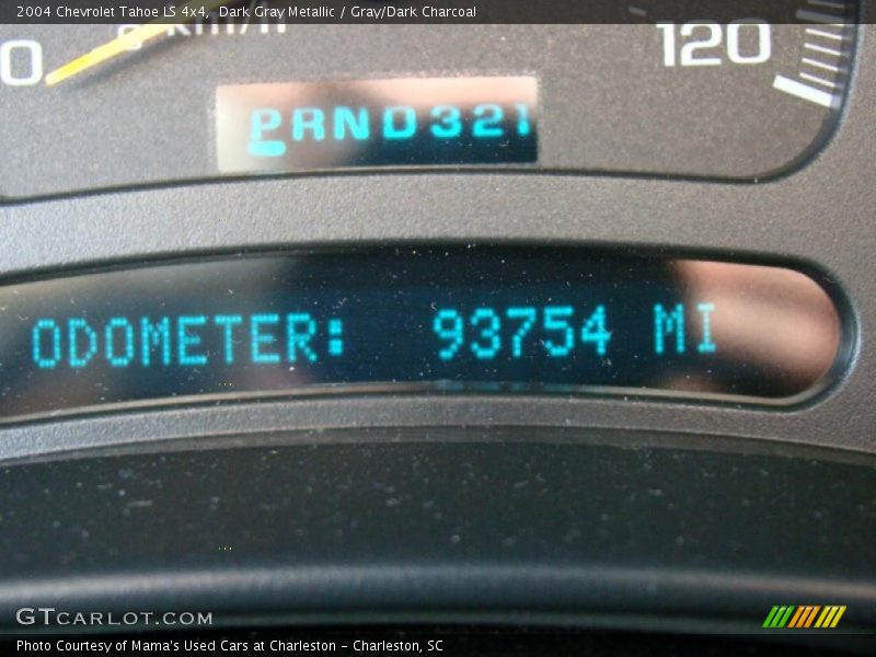 Dark Gray Metallic / Gray/Dark Charcoal 2004 Chevrolet Tahoe LS 4x4
