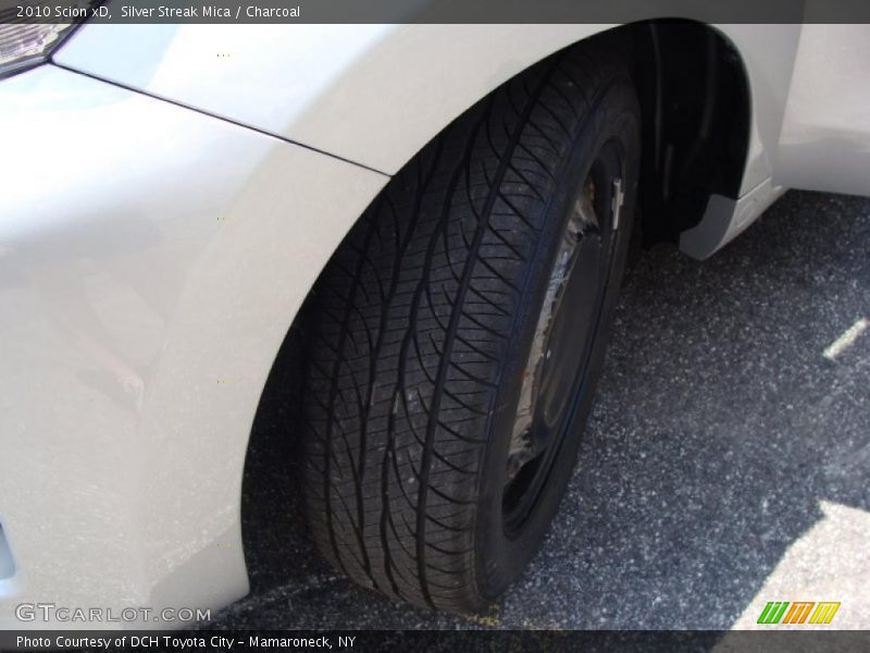 Silver Streak Mica / Charcoal 2010 Scion xD