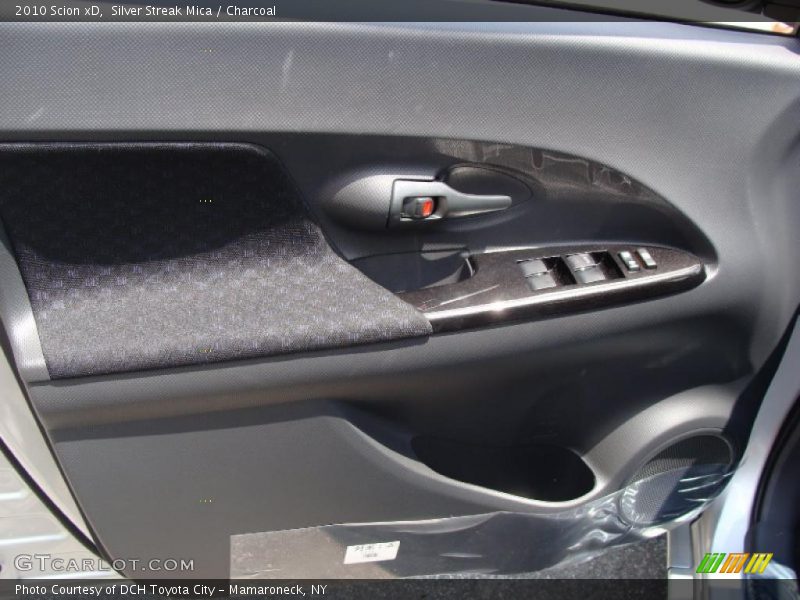 Silver Streak Mica / Charcoal 2010 Scion xD