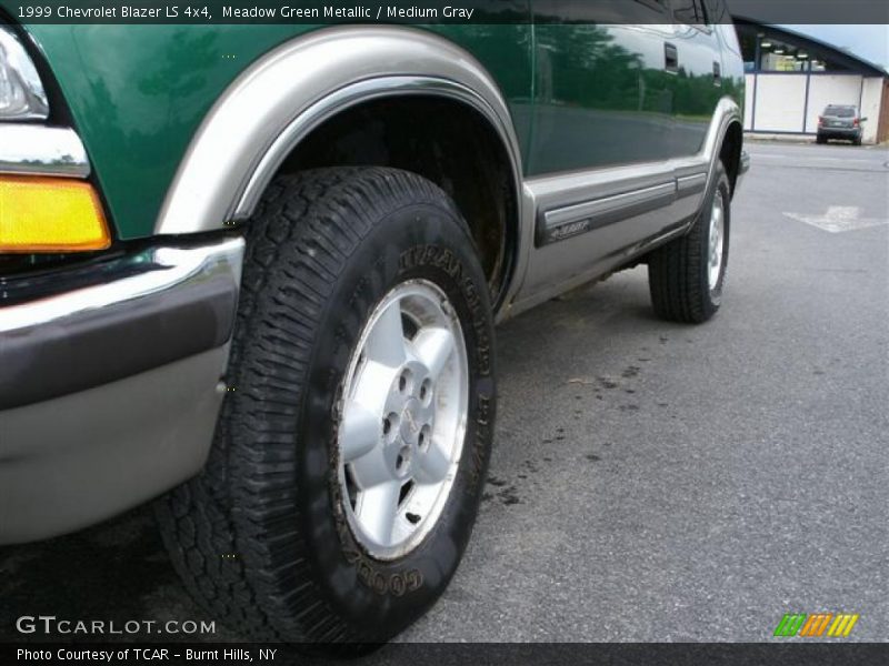 Meadow Green Metallic / Medium Gray 1999 Chevrolet Blazer LS 4x4
