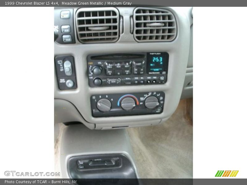 Meadow Green Metallic / Medium Gray 1999 Chevrolet Blazer LS 4x4