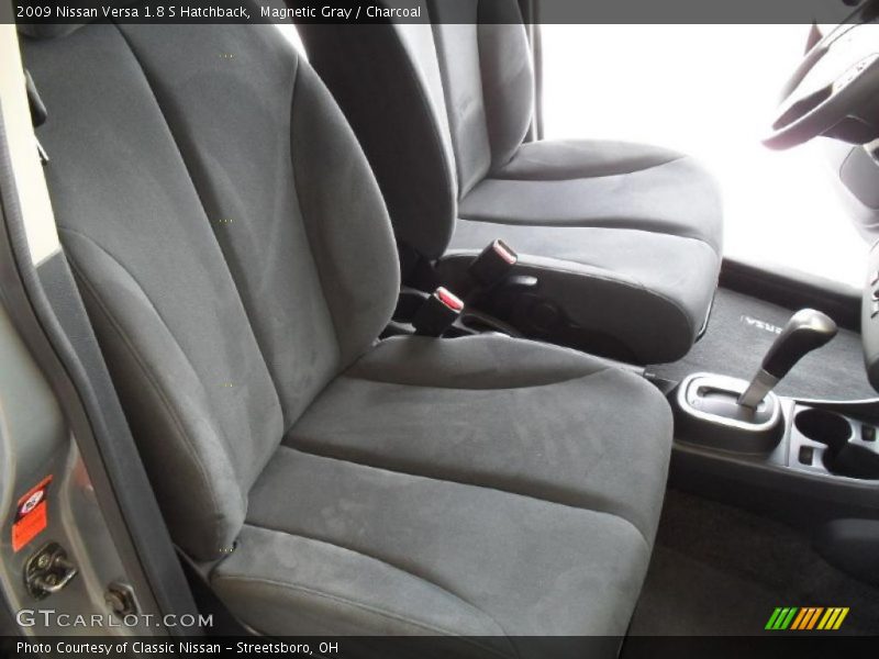 Magnetic Gray / Charcoal 2009 Nissan Versa 1.8 S Hatchback