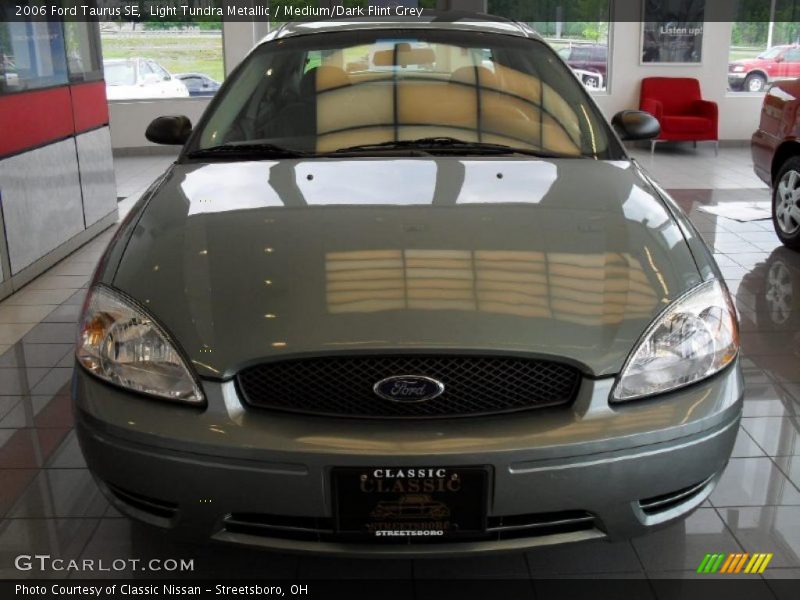 Light Tundra Metallic / Medium/Dark Flint Grey 2006 Ford Taurus SE