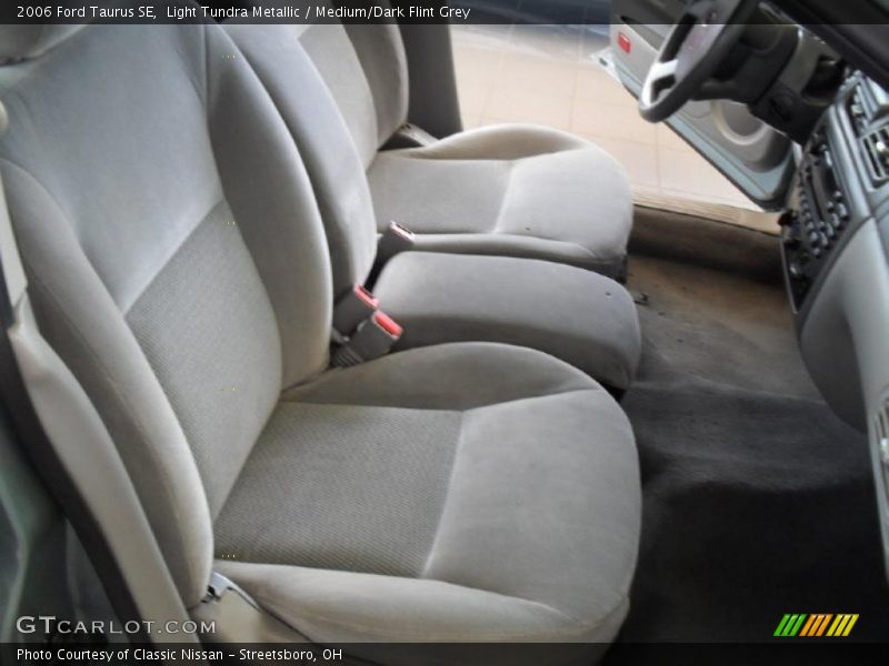 Light Tundra Metallic / Medium/Dark Flint Grey 2006 Ford Taurus SE