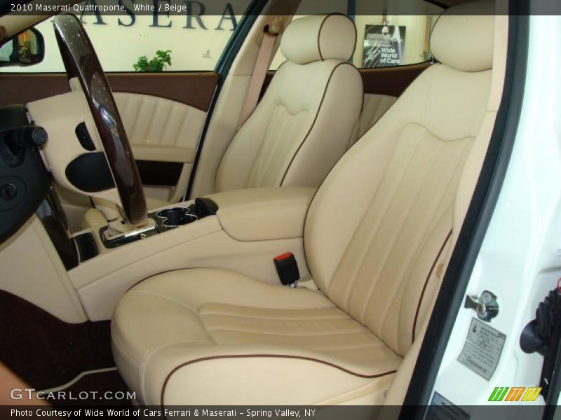 White / Beige 2010 Maserati Quattroporte