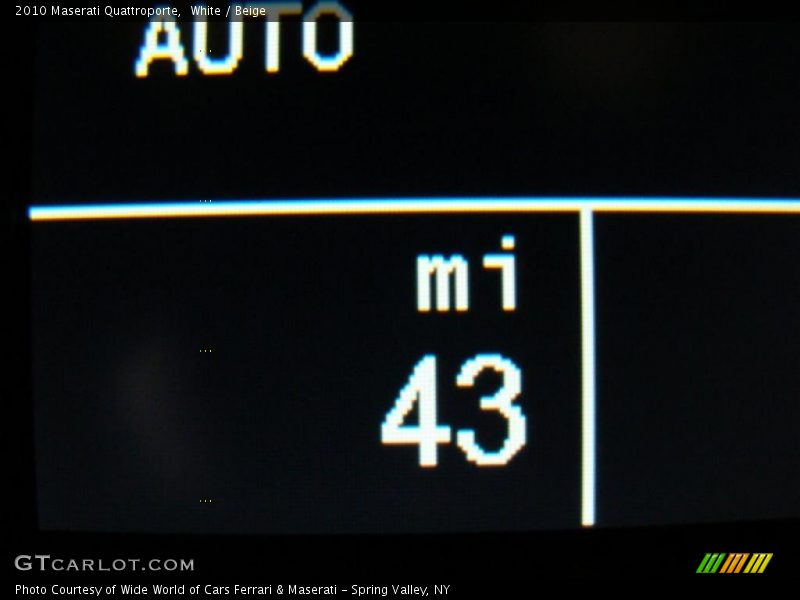 White / Beige 2010 Maserati Quattroporte