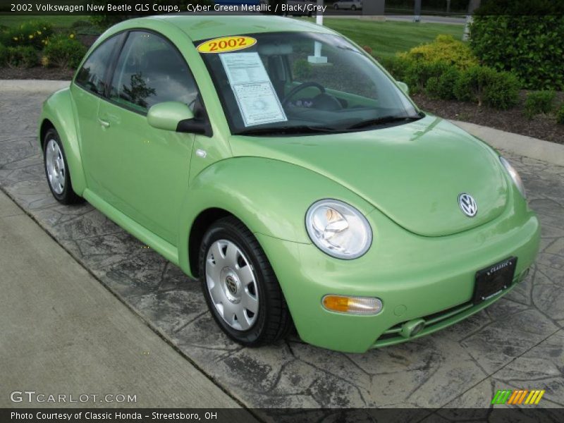 Cyber Green Metallic / Black/Grey 2002 Volkswagen New Beetle GLS Coupe