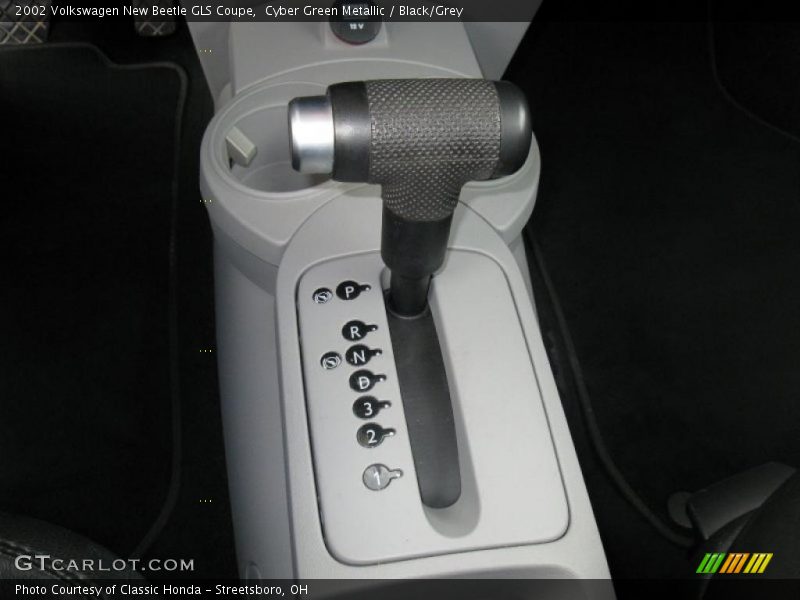 Cyber Green Metallic / Black/Grey 2002 Volkswagen New Beetle GLS Coupe