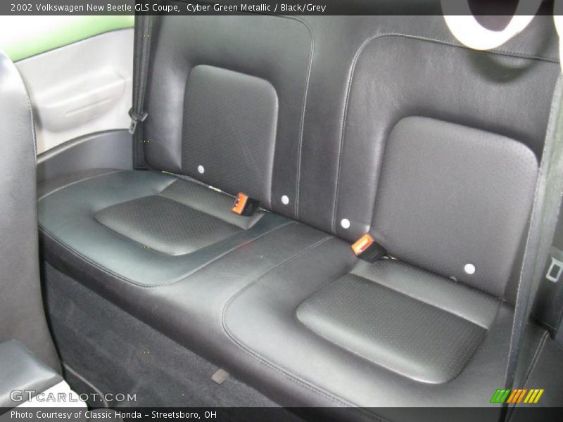 Cyber Green Metallic / Black/Grey 2002 Volkswagen New Beetle GLS Coupe