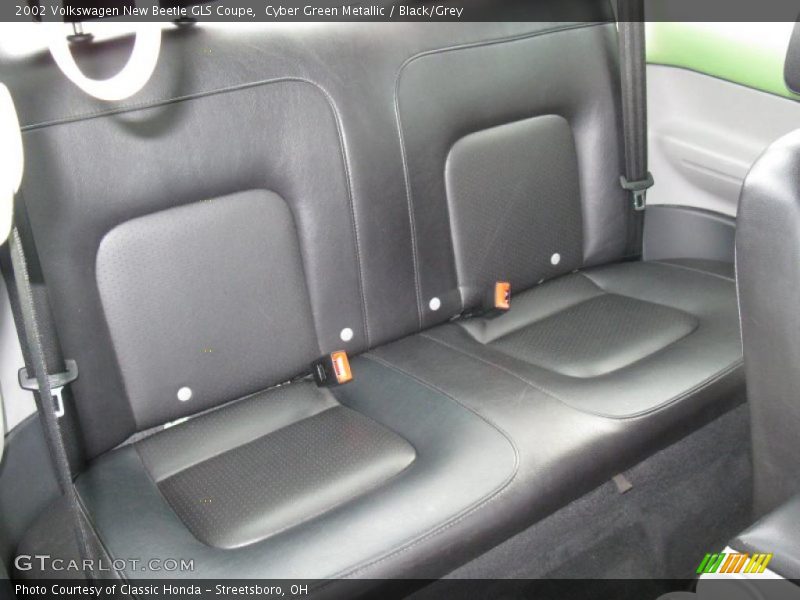 Cyber Green Metallic / Black/Grey 2002 Volkswagen New Beetle GLS Coupe