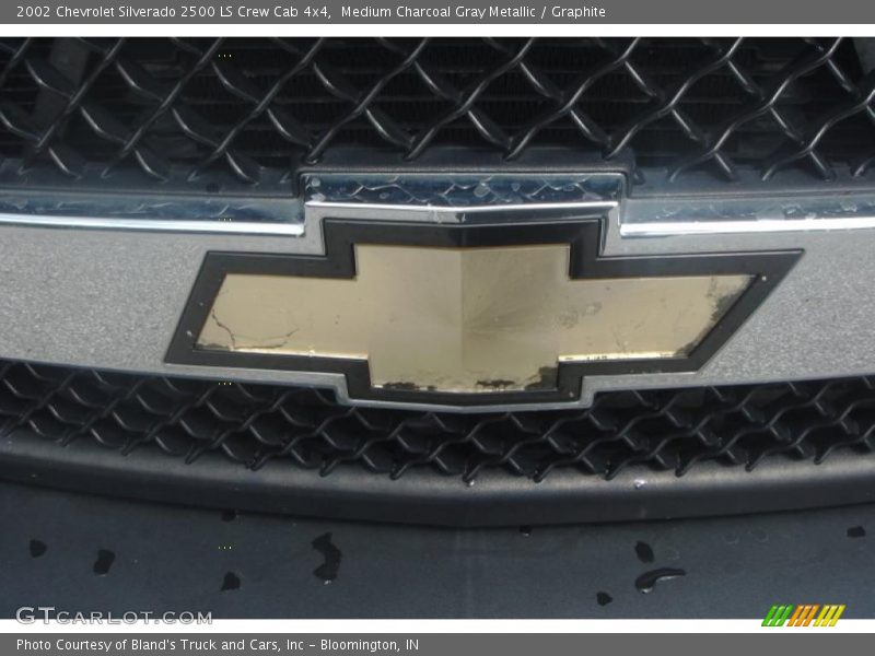Medium Charcoal Gray Metallic / Graphite 2002 Chevrolet Silverado 2500 LS Crew Cab 4x4