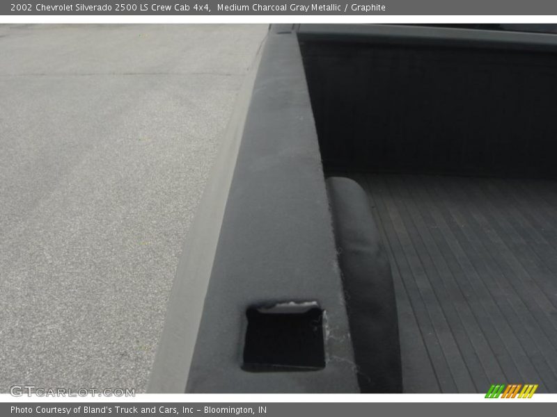 Medium Charcoal Gray Metallic / Graphite 2002 Chevrolet Silverado 2500 LS Crew Cab 4x4