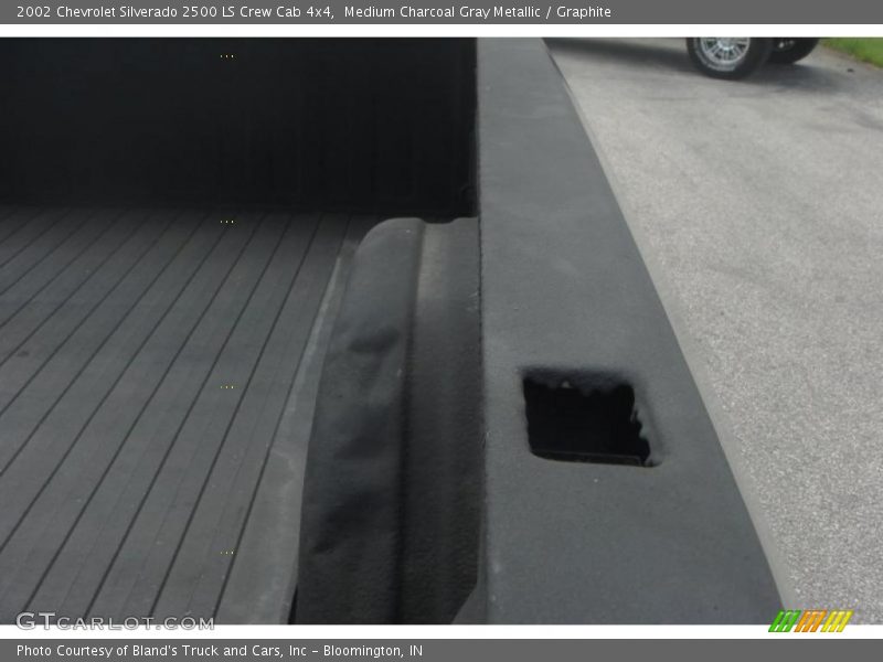 Medium Charcoal Gray Metallic / Graphite 2002 Chevrolet Silverado 2500 LS Crew Cab 4x4
