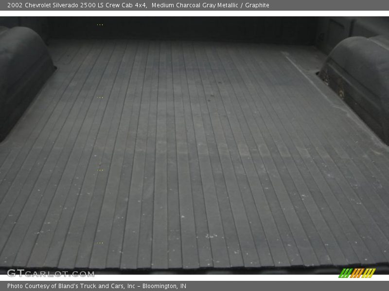 Medium Charcoal Gray Metallic / Graphite 2002 Chevrolet Silverado 2500 LS Crew Cab 4x4