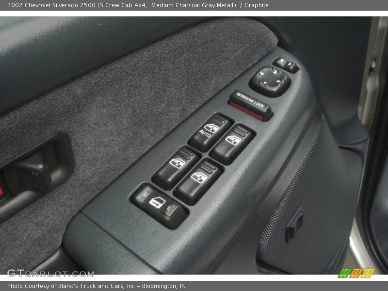 Medium Charcoal Gray Metallic / Graphite 2002 Chevrolet Silverado 2500 LS Crew Cab 4x4