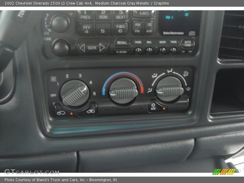 Medium Charcoal Gray Metallic / Graphite 2002 Chevrolet Silverado 2500 LS Crew Cab 4x4