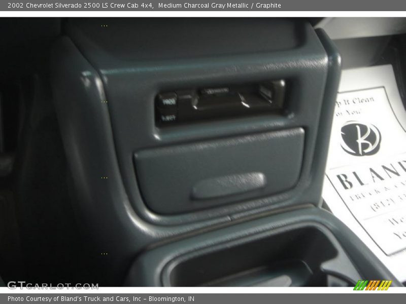 Medium Charcoal Gray Metallic / Graphite 2002 Chevrolet Silverado 2500 LS Crew Cab 4x4