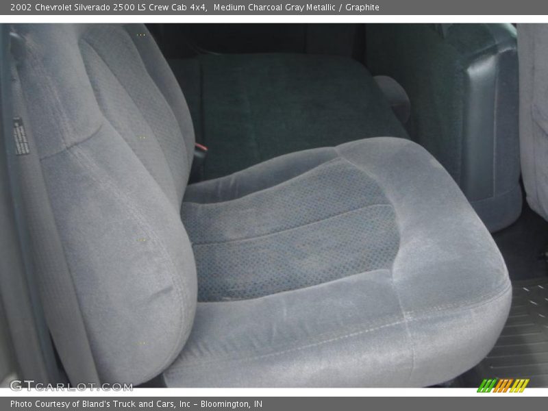 Medium Charcoal Gray Metallic / Graphite 2002 Chevrolet Silverado 2500 LS Crew Cab 4x4