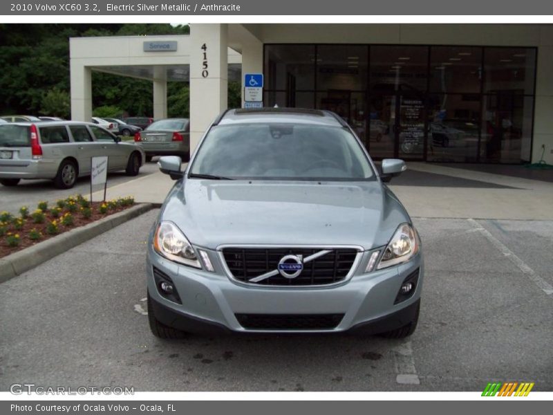 Electric Silver Metallic / Anthracite 2010 Volvo XC60 3.2