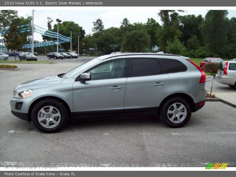 Electric Silver Metallic / Anthracite 2010 Volvo XC60 3.2