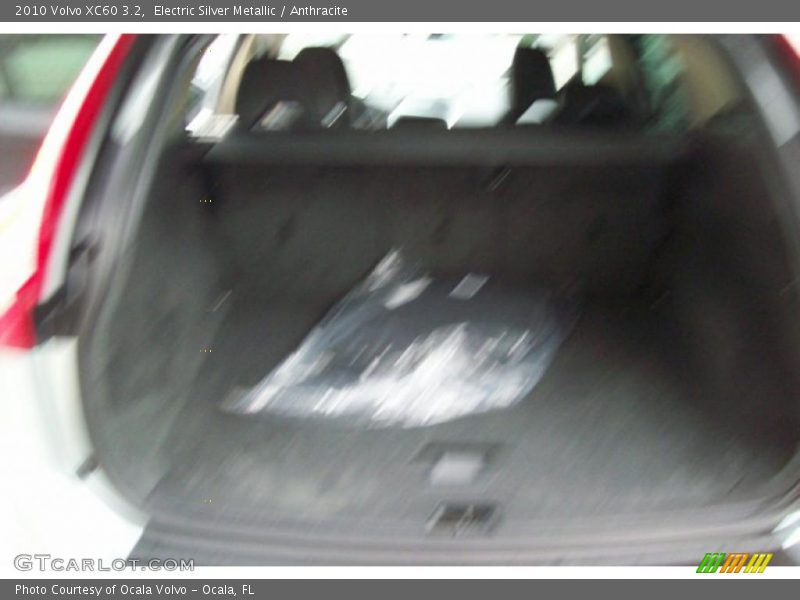 Electric Silver Metallic / Anthracite 2010 Volvo XC60 3.2