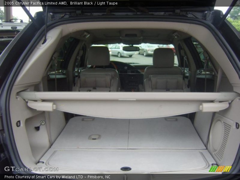 Brilliant Black / Light Taupe 2005 Chrysler Pacifica Limited AWD