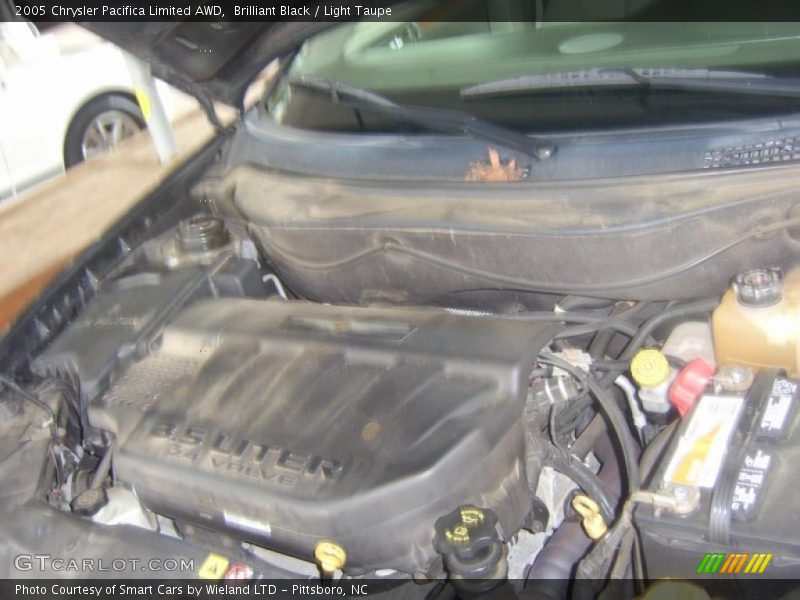 Brilliant Black / Light Taupe 2005 Chrysler Pacifica Limited AWD