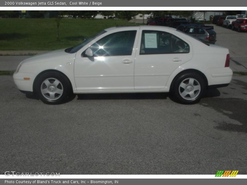 Cool White / Beige 2000 Volkswagen Jetta GLS Sedan