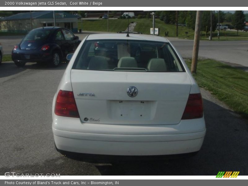 Cool White / Beige 2000 Volkswagen Jetta GLS Sedan