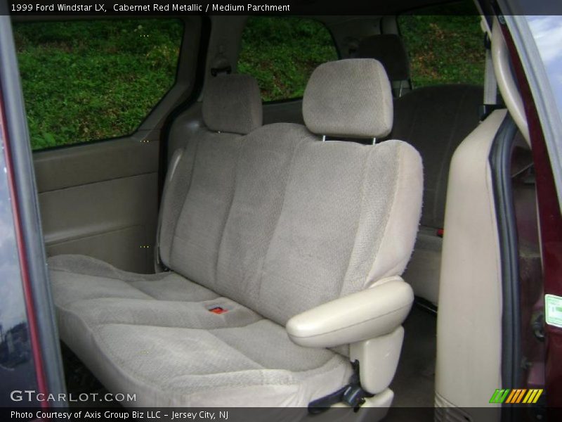 Cabernet Red Metallic / Medium Parchment 1999 Ford Windstar LX