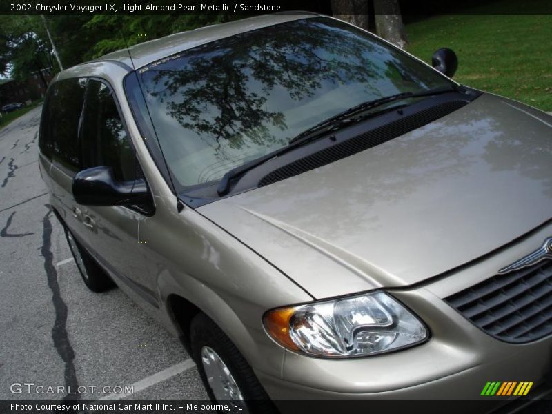 Light Almond Pearl Metallic / Sandstone 2002 Chrysler Voyager LX