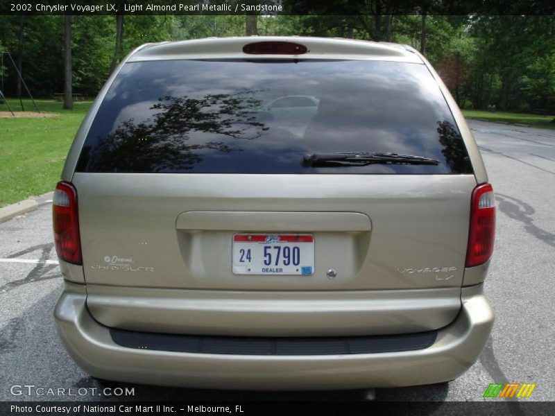 Light Almond Pearl Metallic / Sandstone 2002 Chrysler Voyager LX