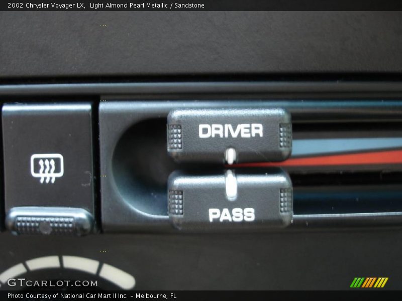 Light Almond Pearl Metallic / Sandstone 2002 Chrysler Voyager LX