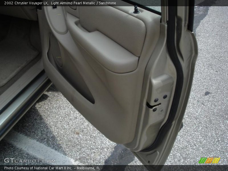 Light Almond Pearl Metallic / Sandstone 2002 Chrysler Voyager LX