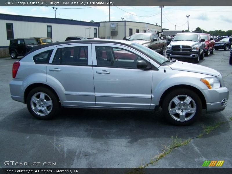 Bright Silver Metallic / Dark Slate Gray 2009 Dodge Caliber SXT