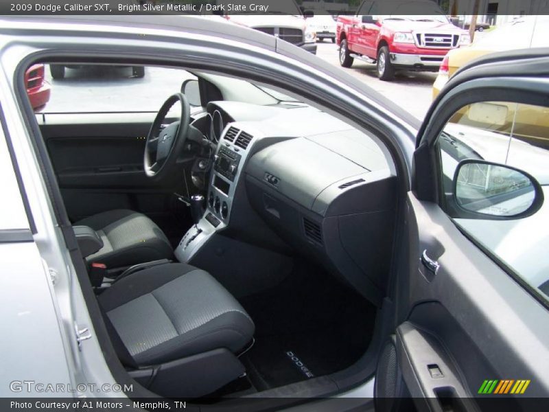 Bright Silver Metallic / Dark Slate Gray 2009 Dodge Caliber SXT