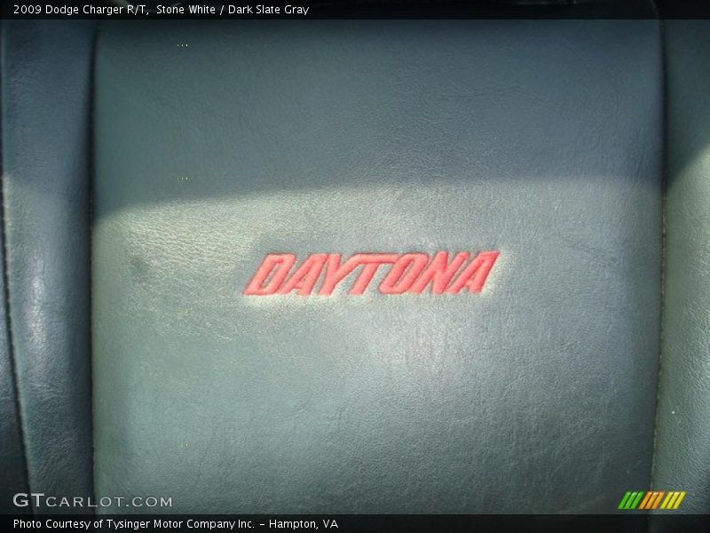 Stone White / Dark Slate Gray 2009 Dodge Charger R/T