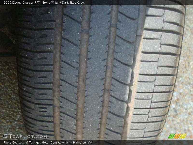Stone White / Dark Slate Gray 2009 Dodge Charger R/T