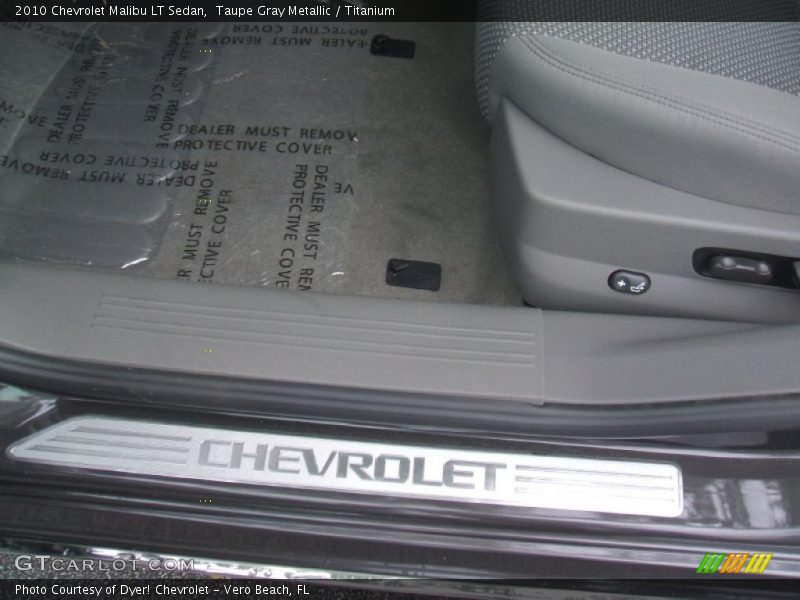 Taupe Gray Metallic / Titanium 2010 Chevrolet Malibu LT Sedan