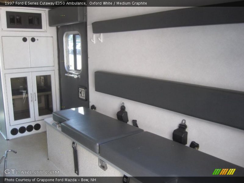 Oxford White / Medium Graphite 1997 Ford E Series Cutaway E350 Ambulance