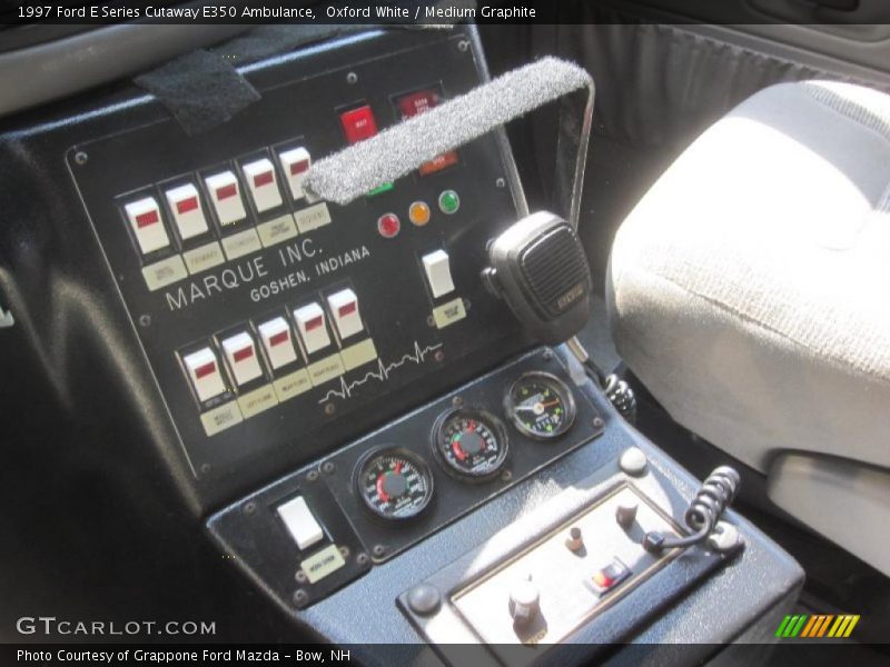 Oxford White / Medium Graphite 1997 Ford E Series Cutaway E350 Ambulance
