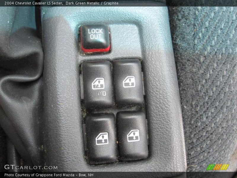 Dark Green Metallic / Graphite 2004 Chevrolet Cavalier LS Sedan